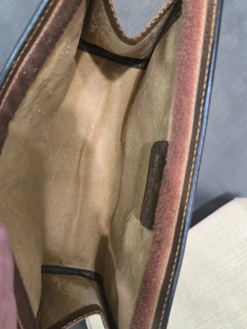 Gucci GG Supreme Sherry Line Accesory Bag Clutch